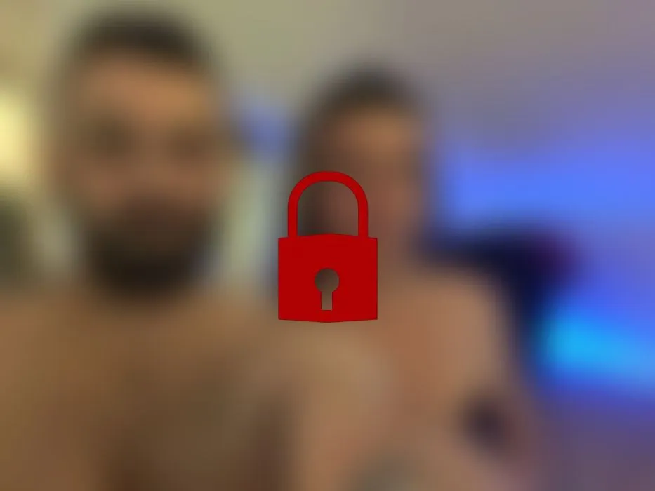Extremer Blowjob tief in den Hals
