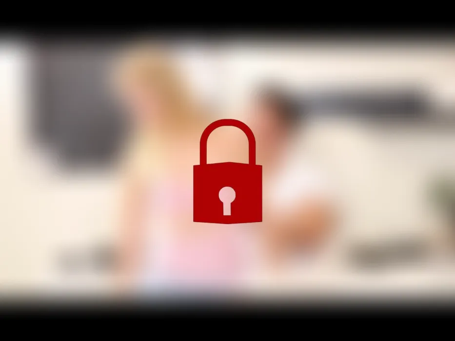 Creampie-Blondienchen! Mir läuft das Sperma aus der Fotze!