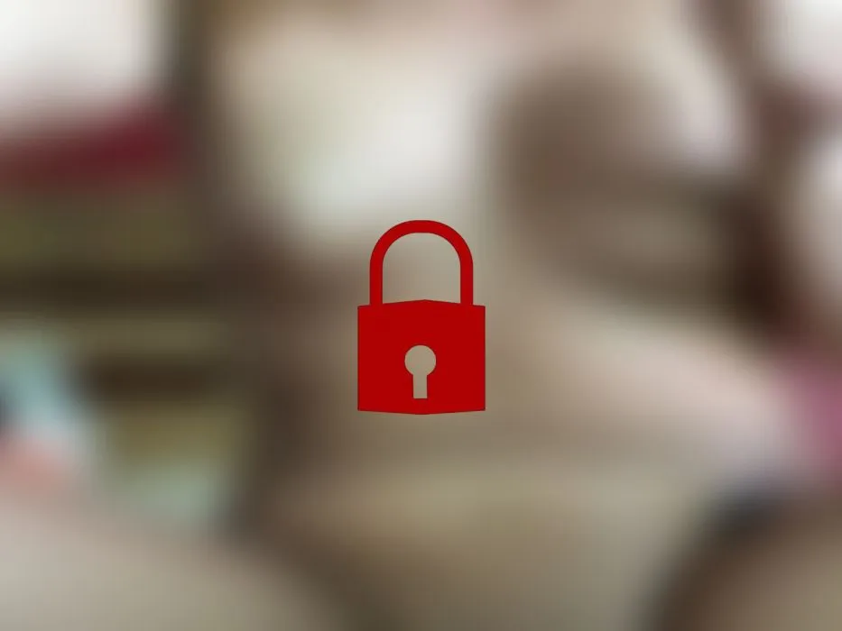 Dildo fickt meine Pussy