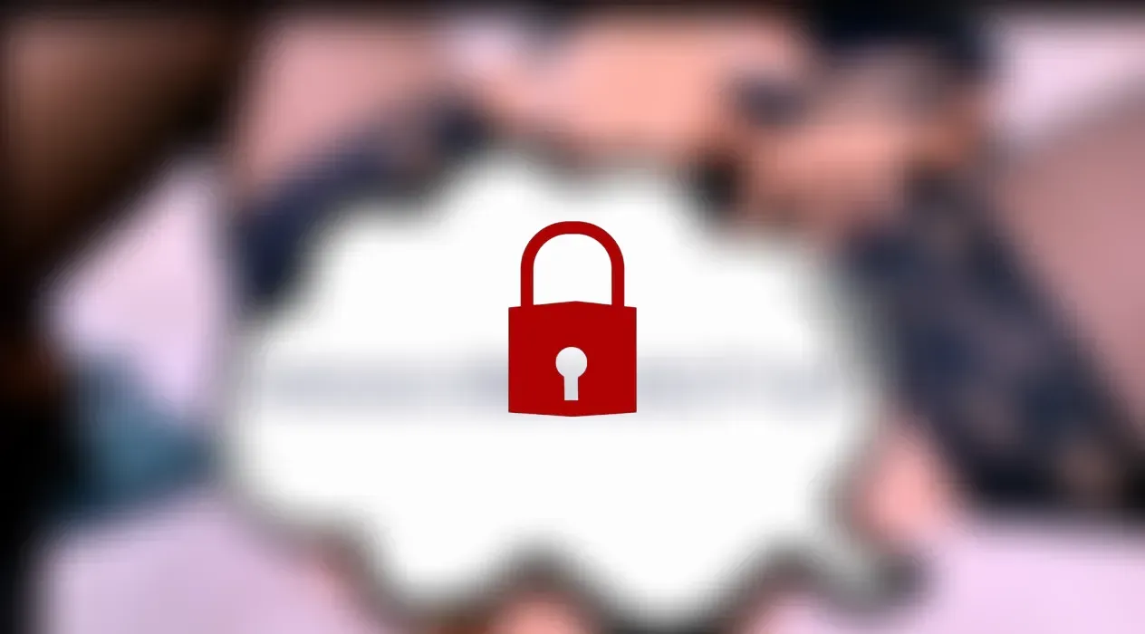 Schwarzes Dildo in die Fotze ! 