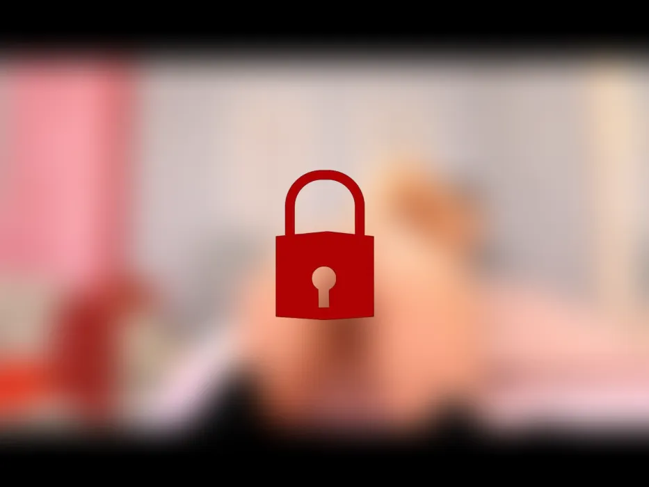 Fingering my big ass ❤