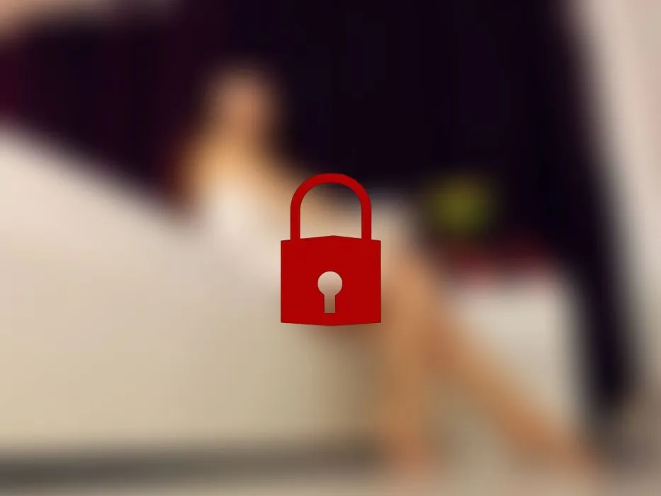 Hot Dance, Striptease and Masturbation!
