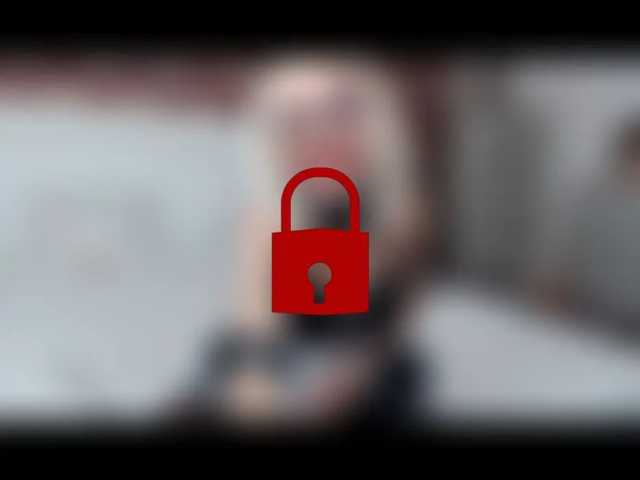 Sexy Dienstmädchen präsentiert ihre Dienste Sexy Dienstmädchen im Haus