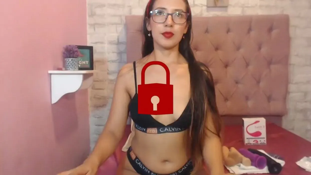 Muschi und Arsch fingern und lecker anal ficken