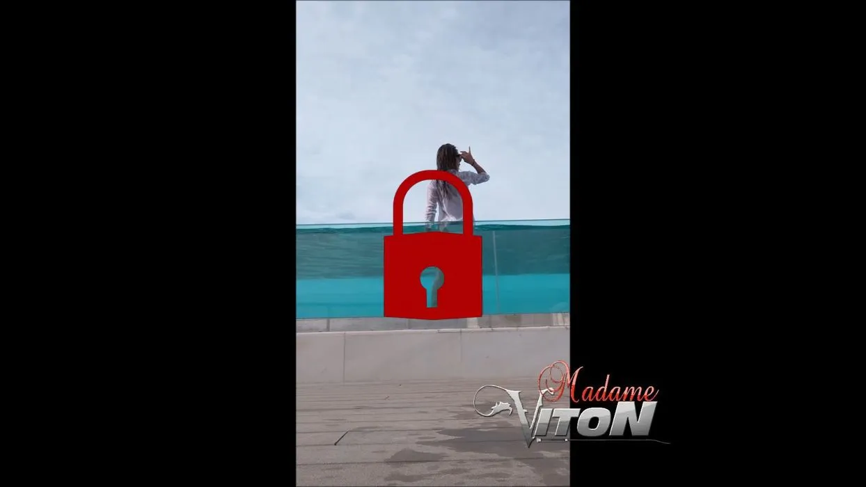 pool weiße Bluse neu.mp4