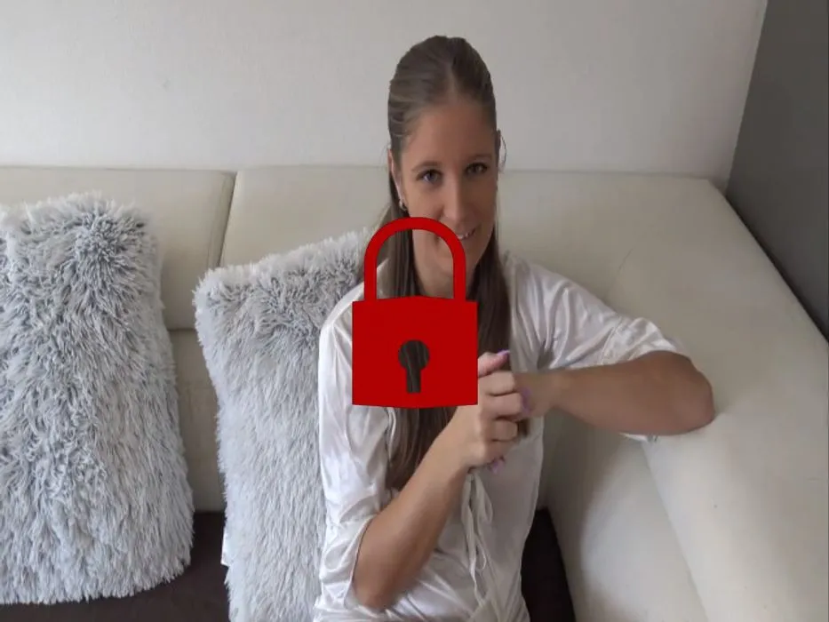 Jennifer zahlt ihre Rechnung (Englisch)