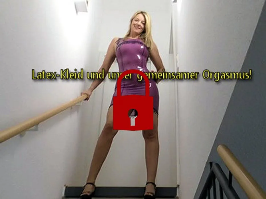 Latex-Kleid und unser gemeinsamer Orgasmus!