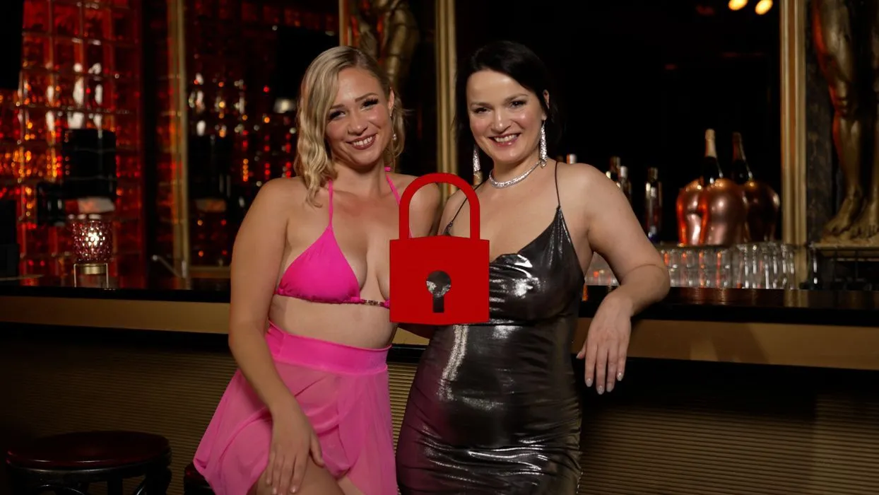 2 heiße Frauen an der Bar verfüren Dich!