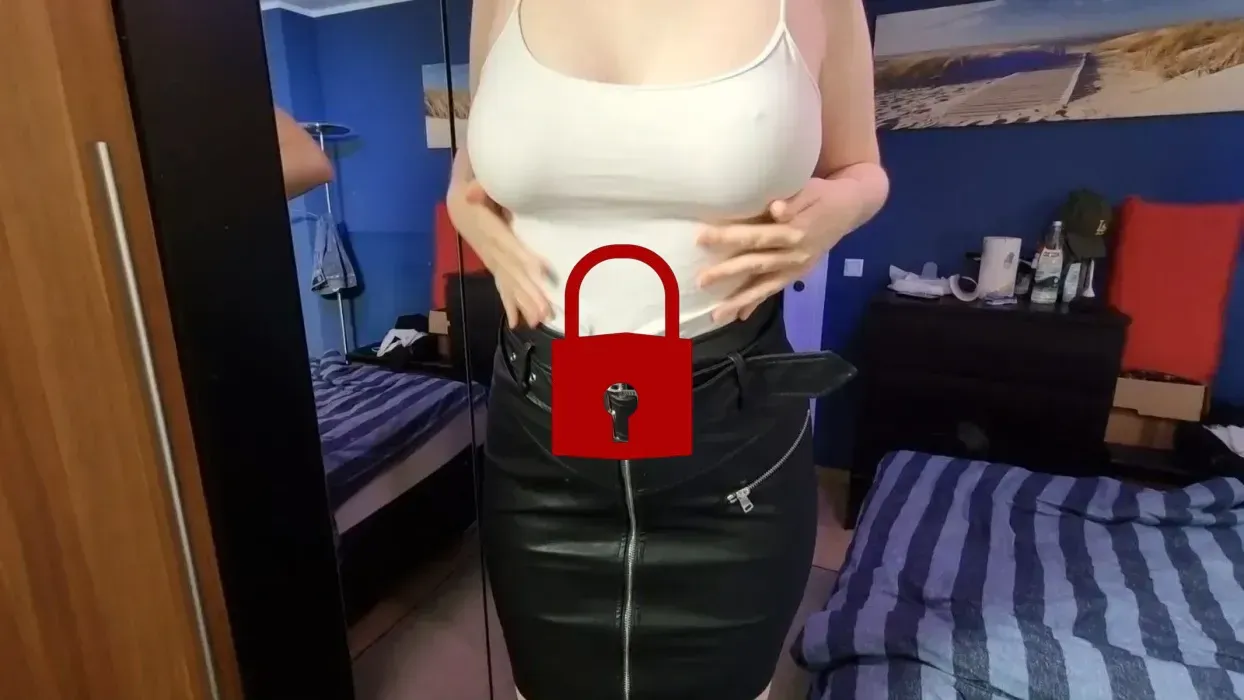 Stiefdaddy bumst mich gnadenlos DOGGY!!!