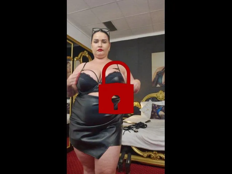 Leder  und sexy Peitsche!