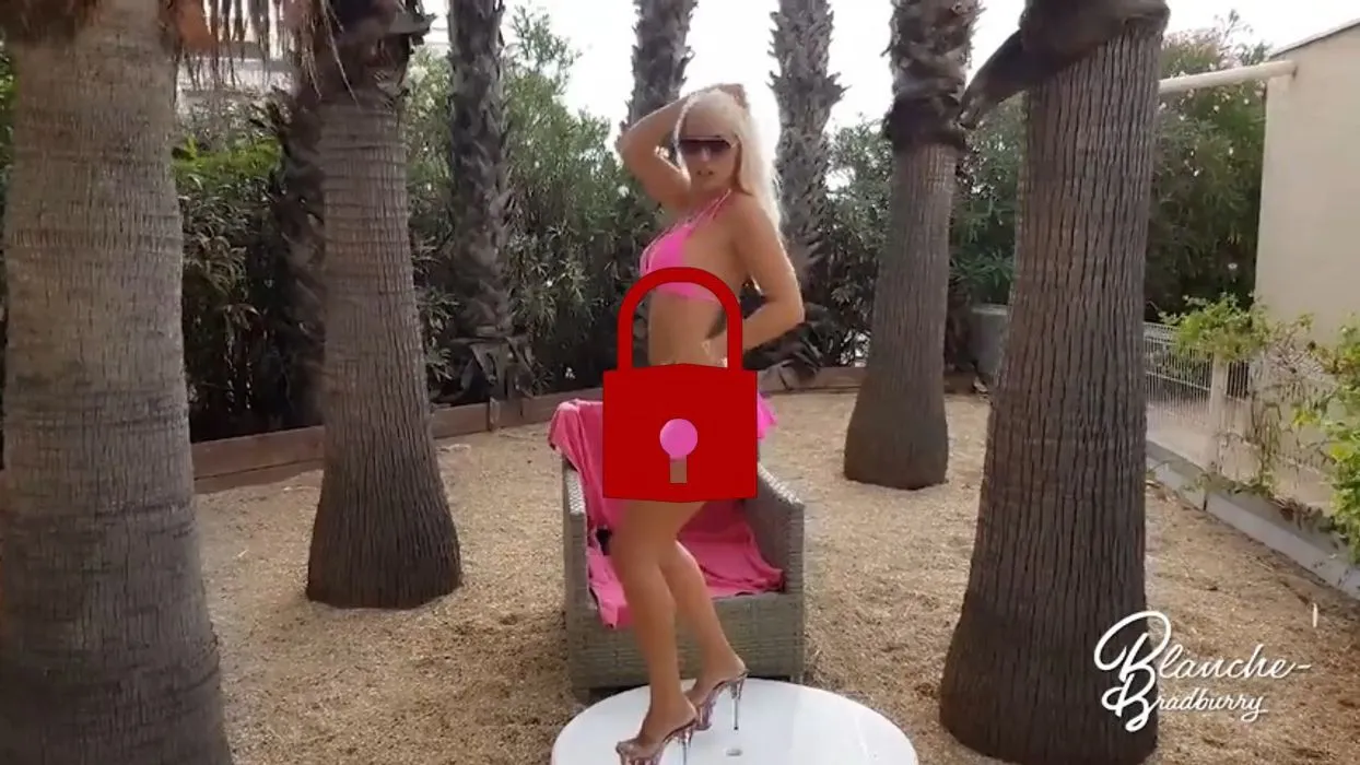 Blanche: palm paradise