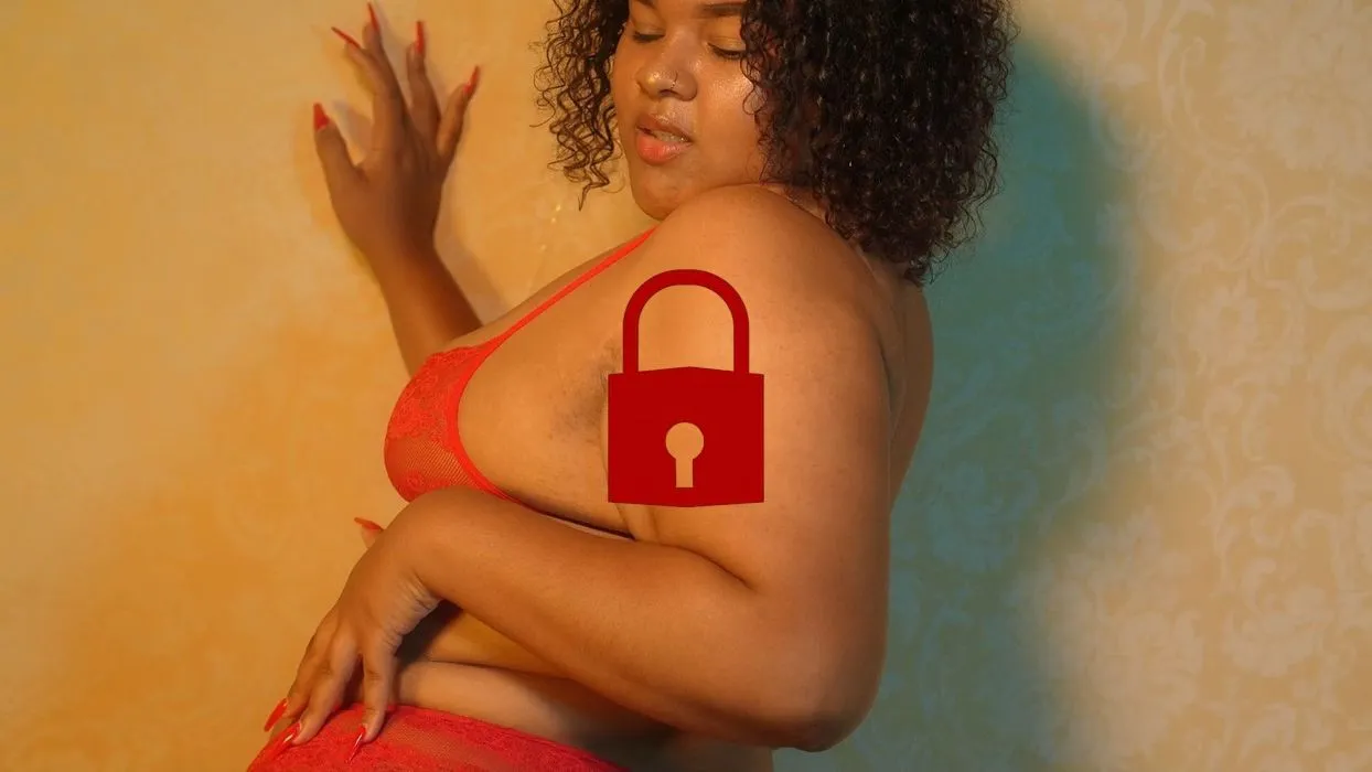 Horny curvy 