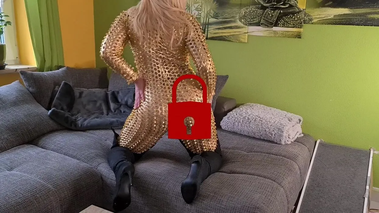 IM Gold Overall und Overknees