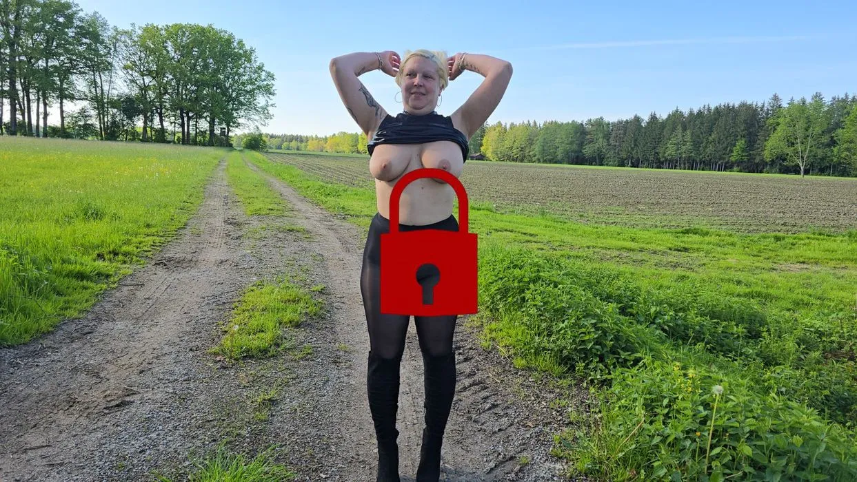 Kai piss  Kleid schwarz conv1.mp4