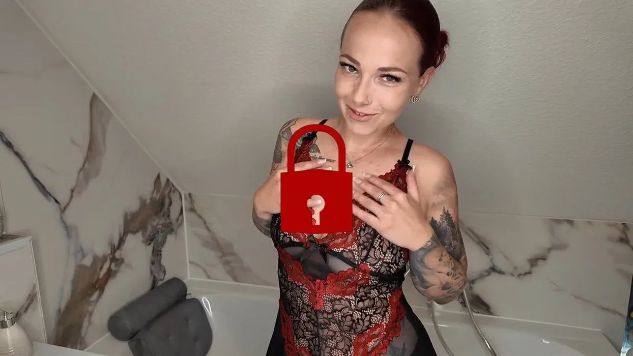 Orgasmus im Badezimmer ! Nah , feucht und intensiv!!