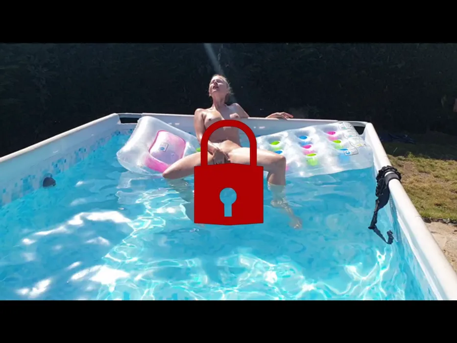 DU fickst mich im Pool!