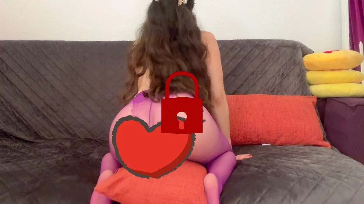 Kopfkissen Fick. Mit und ohne Dildo. Vorne und Reverse+ Squirt.MOV