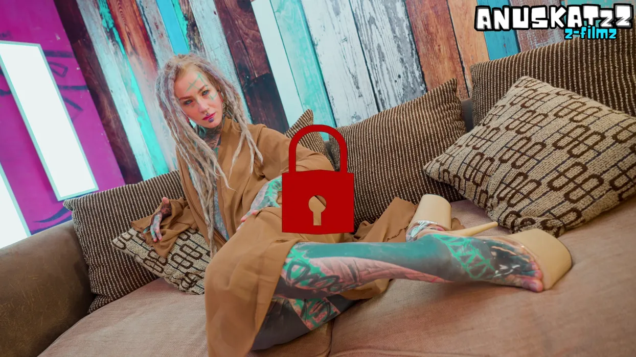 Alternative Dreadhead in high heels fucks BWC, ANAL GAPES, FACIAL