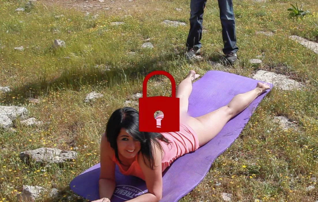 Freefuck auf der Frühlingswiese! Meine Fotze ist für alle da!