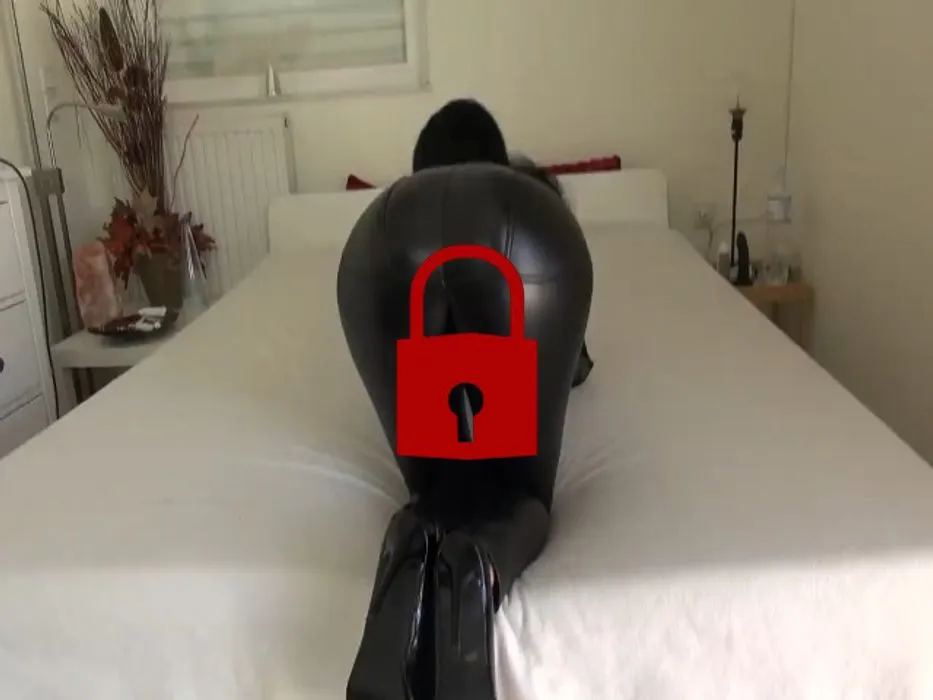 Praller Lederarsch! Würdest du ihn ficken?