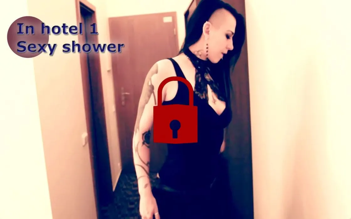 Im Hotel 1 Sexy Dusche