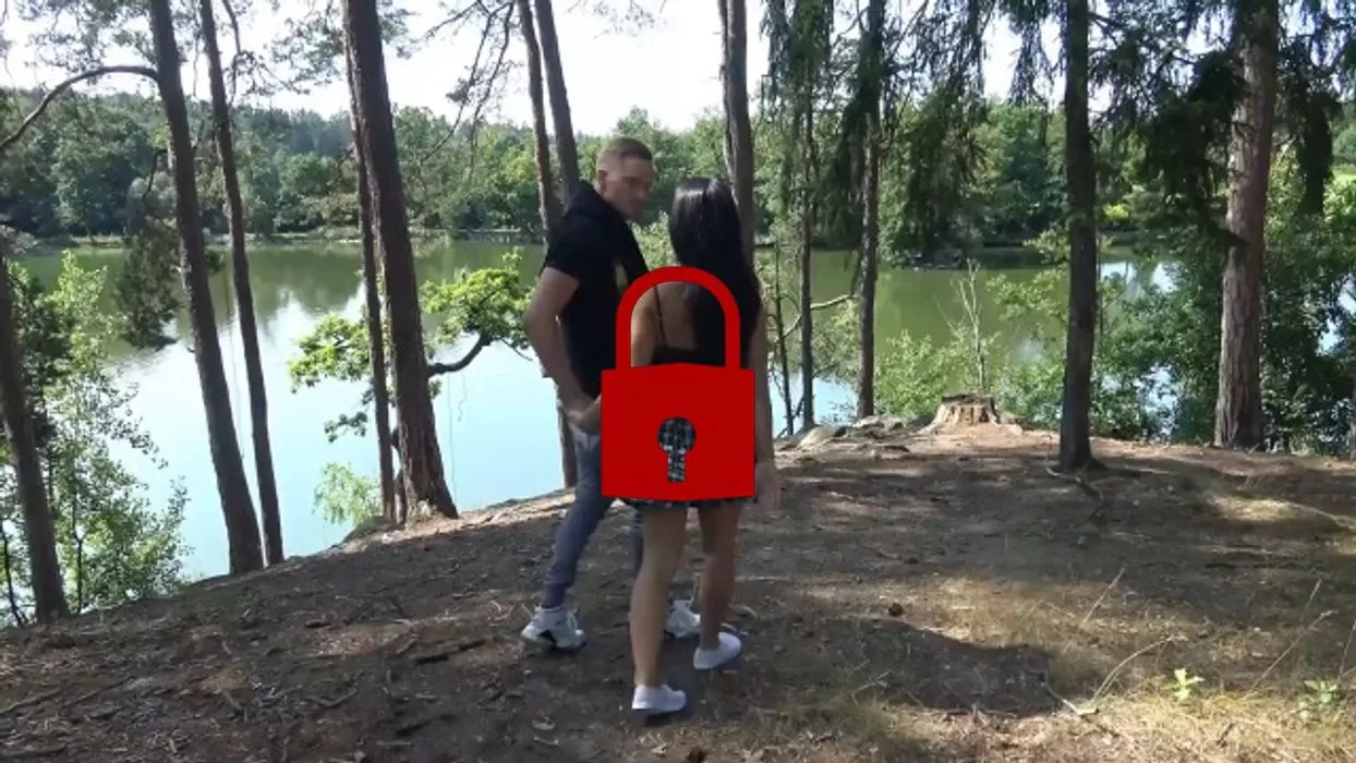 Ich bin total aufgeregt! Hier ist mein erstes Fickvideo!
