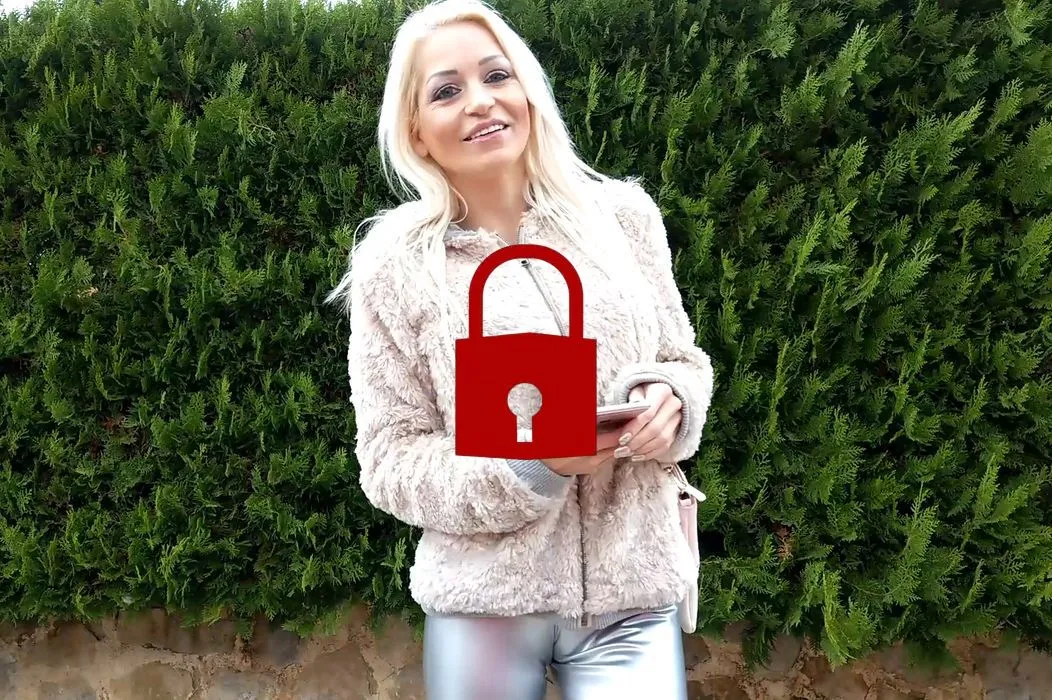 DAS LATEXLEGGINS FICKSTÜCK