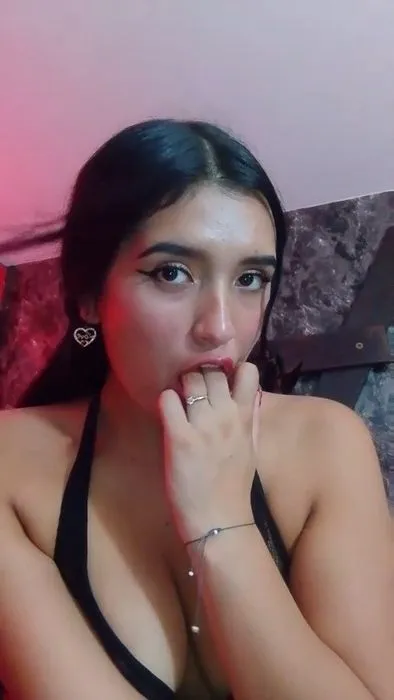 Your sexy slave sucks her fingers 