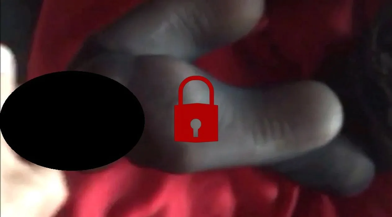 Mega geile Sperma Explosion auf meine black Nylons